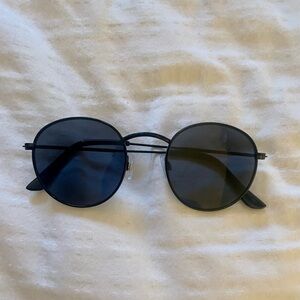 Black Round Sunglasses